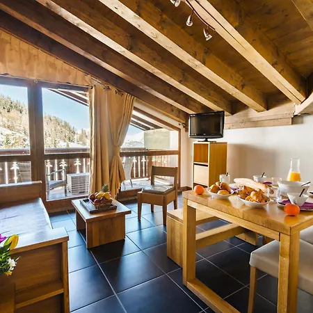 拉格朗日雪绒花公寓式酒店 4* 拉普拉涅