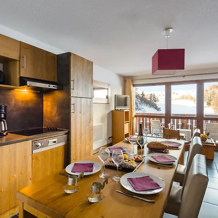 Lagrange Les Edelweiss アパートホテル ラ・プラーニュ